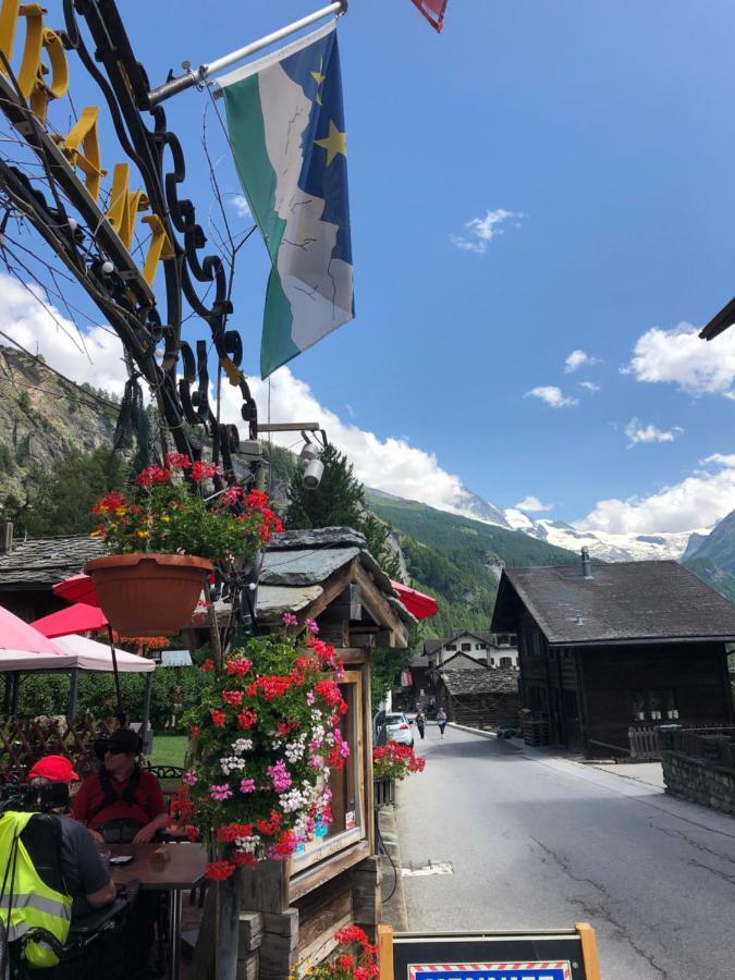 Au village d’Evolene, magnifique studio ensoleillé Extérieur photo